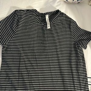 Lululemon Love tshirt